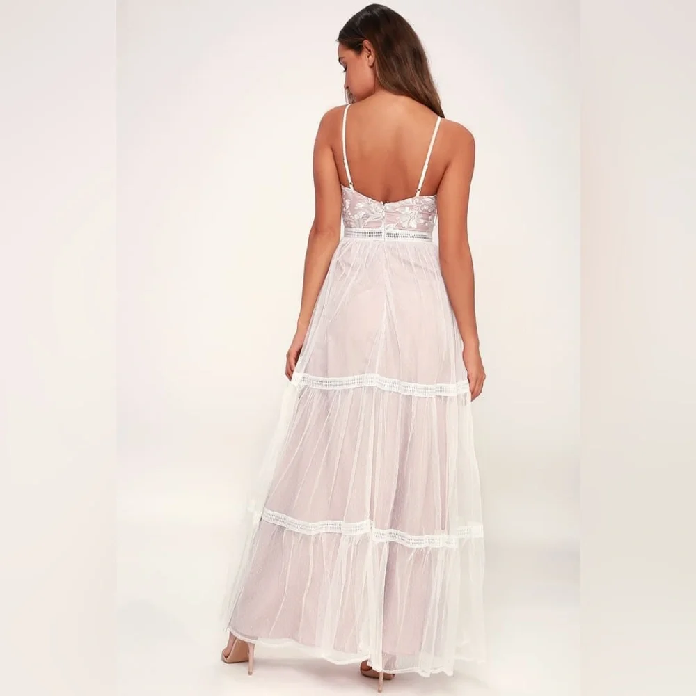 Lulu’s Elenora White Embroidered Maxi Dress Boho Wedding - Picture 11 of 12